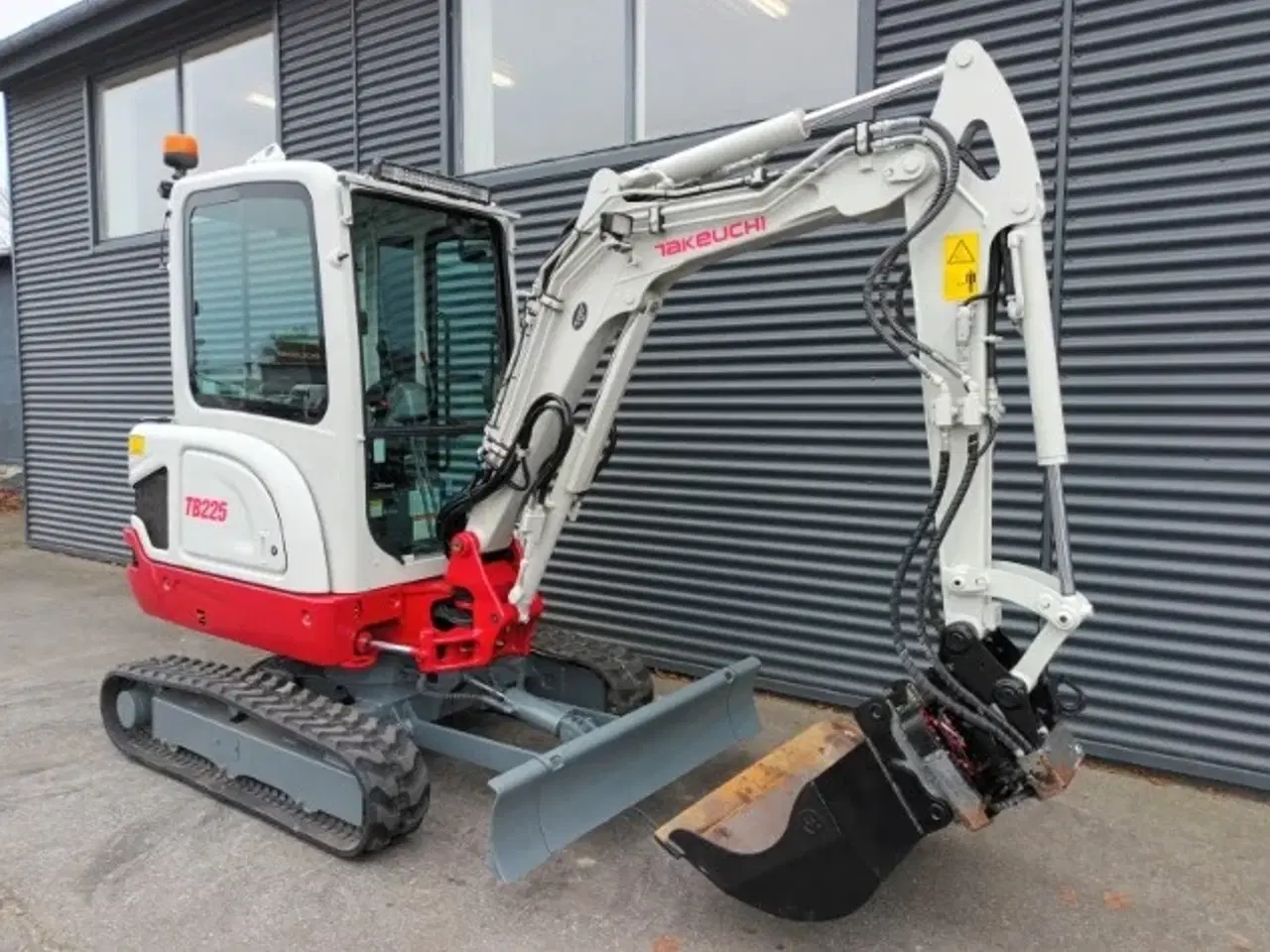 Billede 1 - Takeuchi TB 225