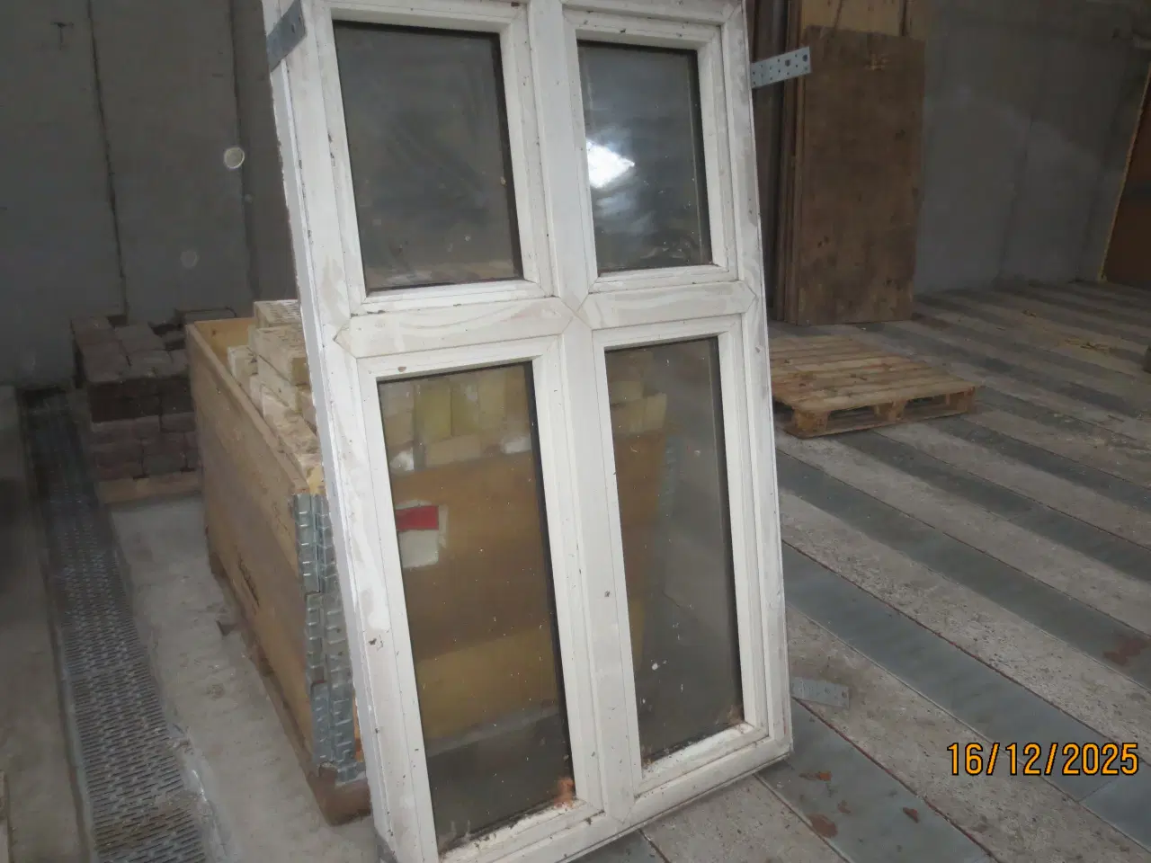 Billede 2 - 5 stk Plast vinduer med Thermo ruder