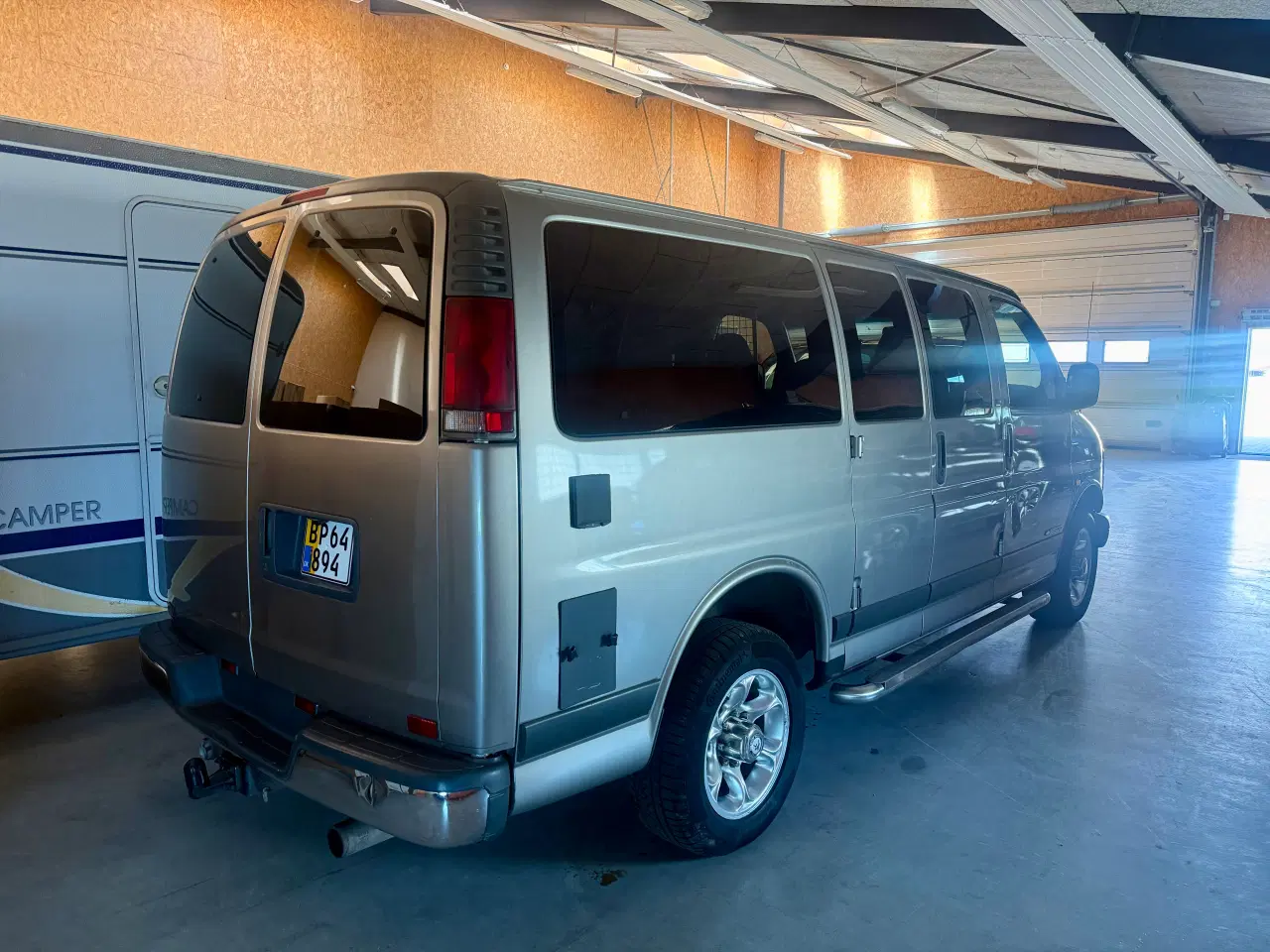 Billede 2 - Chevrolet Express Van – V8 Diesel – Aut. gear