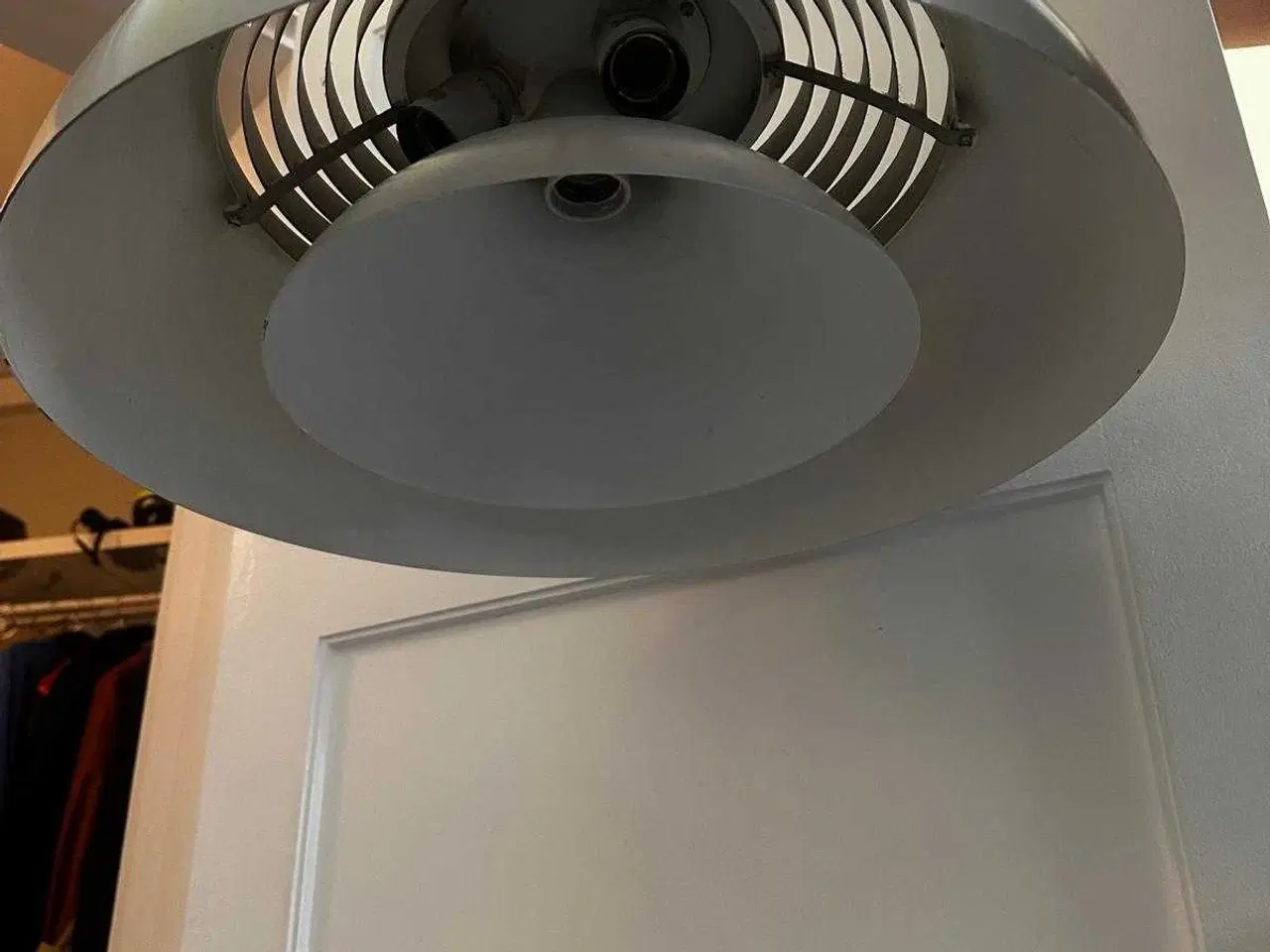 Billede 2 - Arne Jacobsen, AJ royal pendel 50 cm.