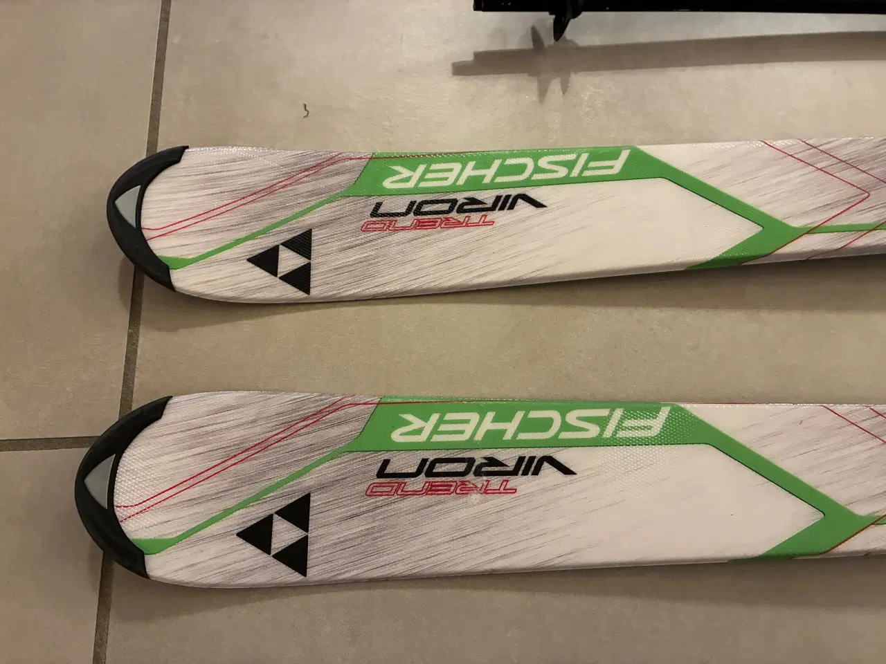 Billede 3 - Fischer alpinski 160 med stave