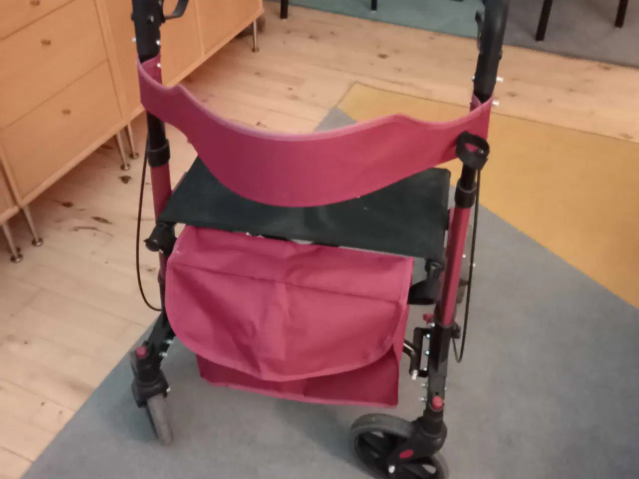 Billede 4 - Rollatorer