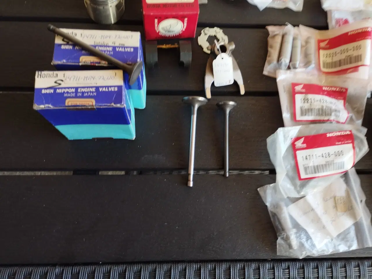 Billede 2 - Nye reservedele til Honda M.C. ( kasse 6) ( Se %)