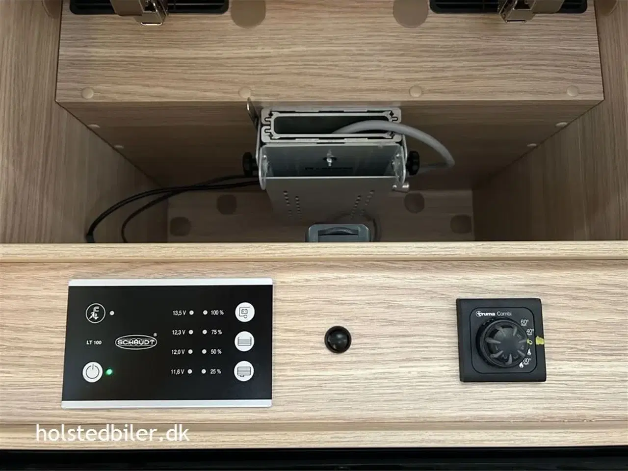 Billede 23 - 2020 - SunLight T 69 L Aut.   Quennsbed - Km 26000 - 9 trins automatgear.