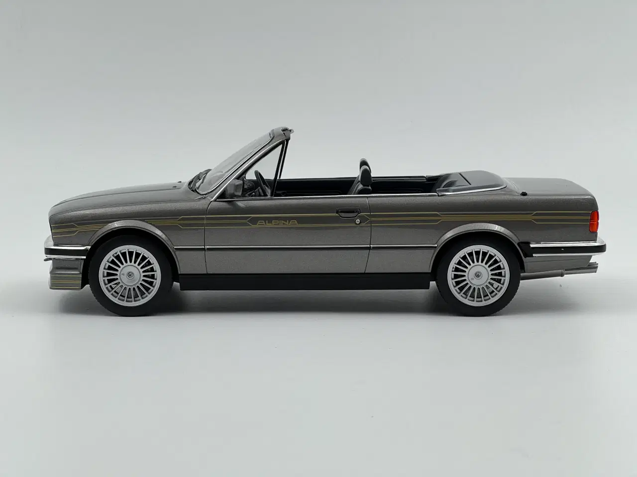 Billede 2 - 1987 BMW Alpina C2 2,7 E30 Cabriolet 1:18