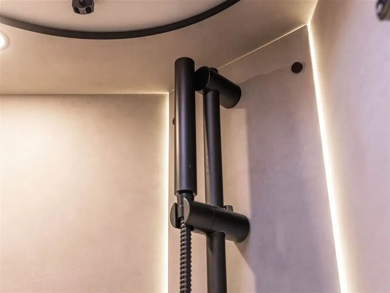 Billede 24 - 2026 - Benimar Mileo 268 Skandinavisk design og komfort året rundt