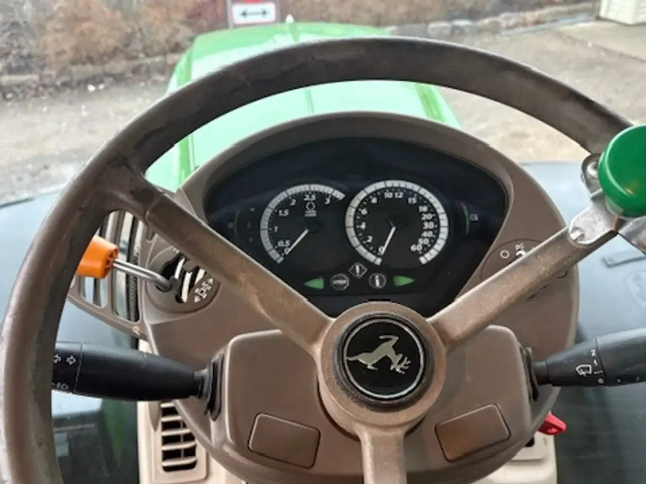 Billede 19 - John Deere 6215R AUTOPOWER, GPS KLAR, FRONTLIFT, VALGFRIT TRÆK