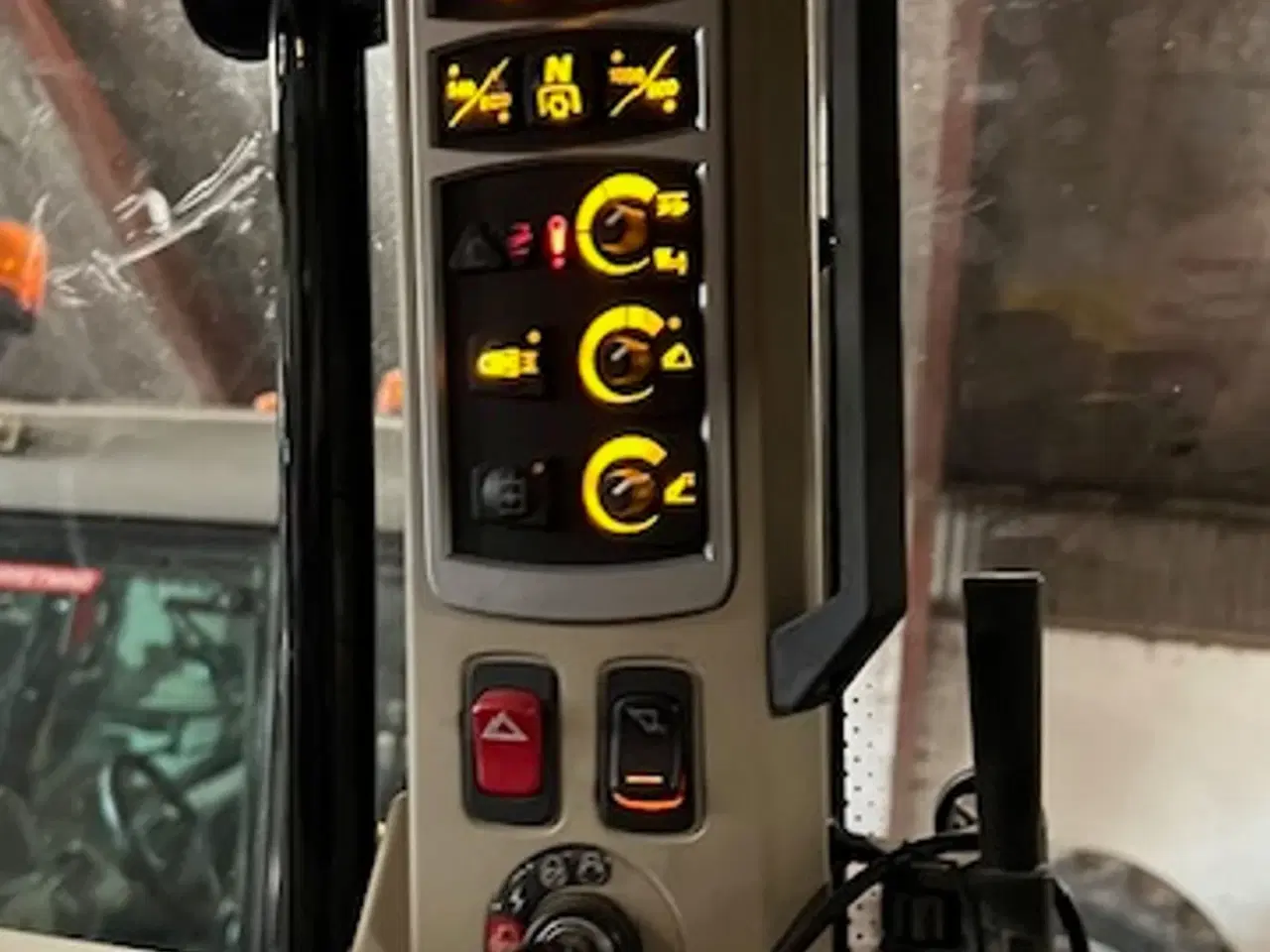 Billede 9 - Massey Ferguson 7726 S DynaVT Med front læsser. Læsser er meget lidt brugt.