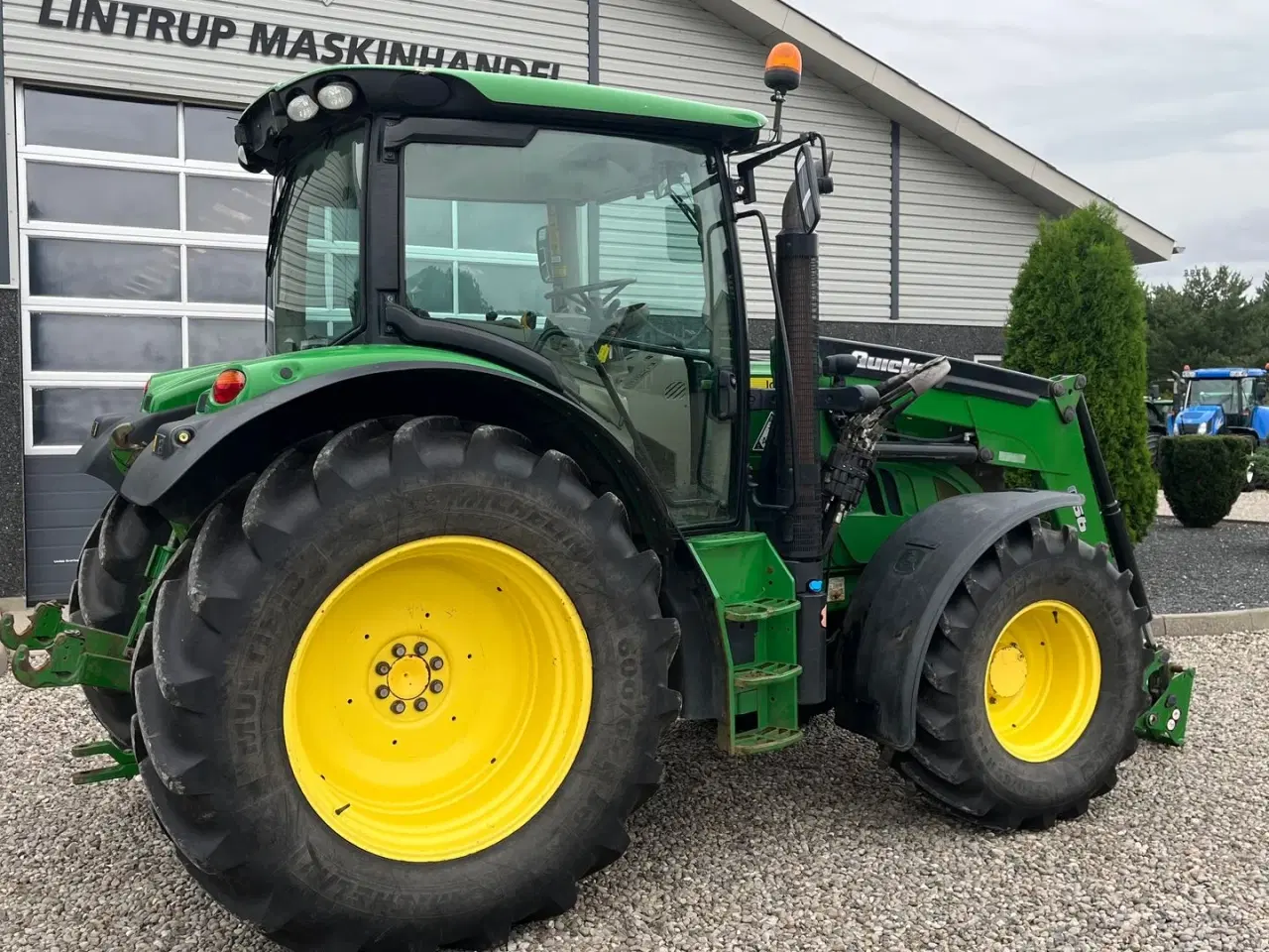 Billede 14 - John Deere 6115R Med frontlæsser og krybegear