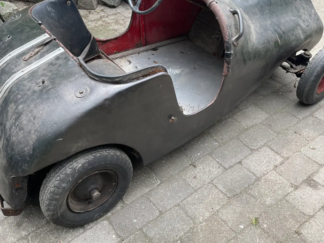 Billede 3 - Gl. racerbil fra bane