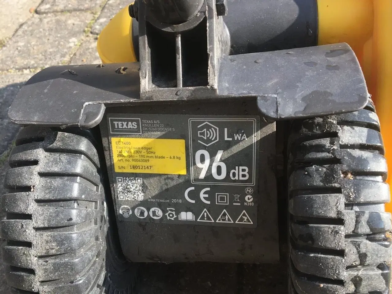 Billede 7 - Mosfjerner/v-skærer-Fliserenser KUN UDLEJNING