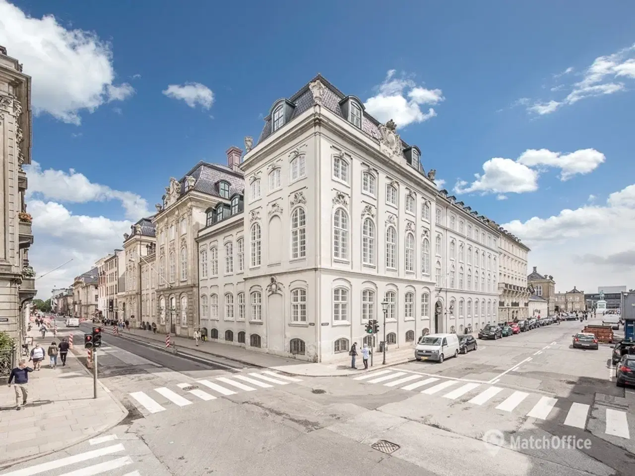 Billede 1 - 117 m² kontor i Dehns Palæ lige ved Amalienborg og Marmorkirken
