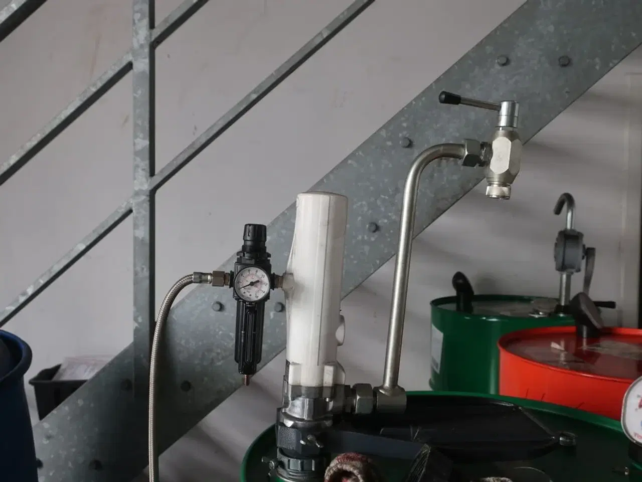 Billede 7 - Ca. 10 liter motorolie