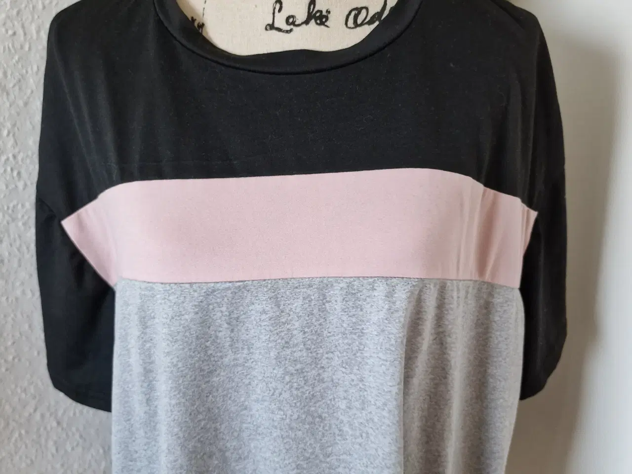 Billede 2 - T-shirt 