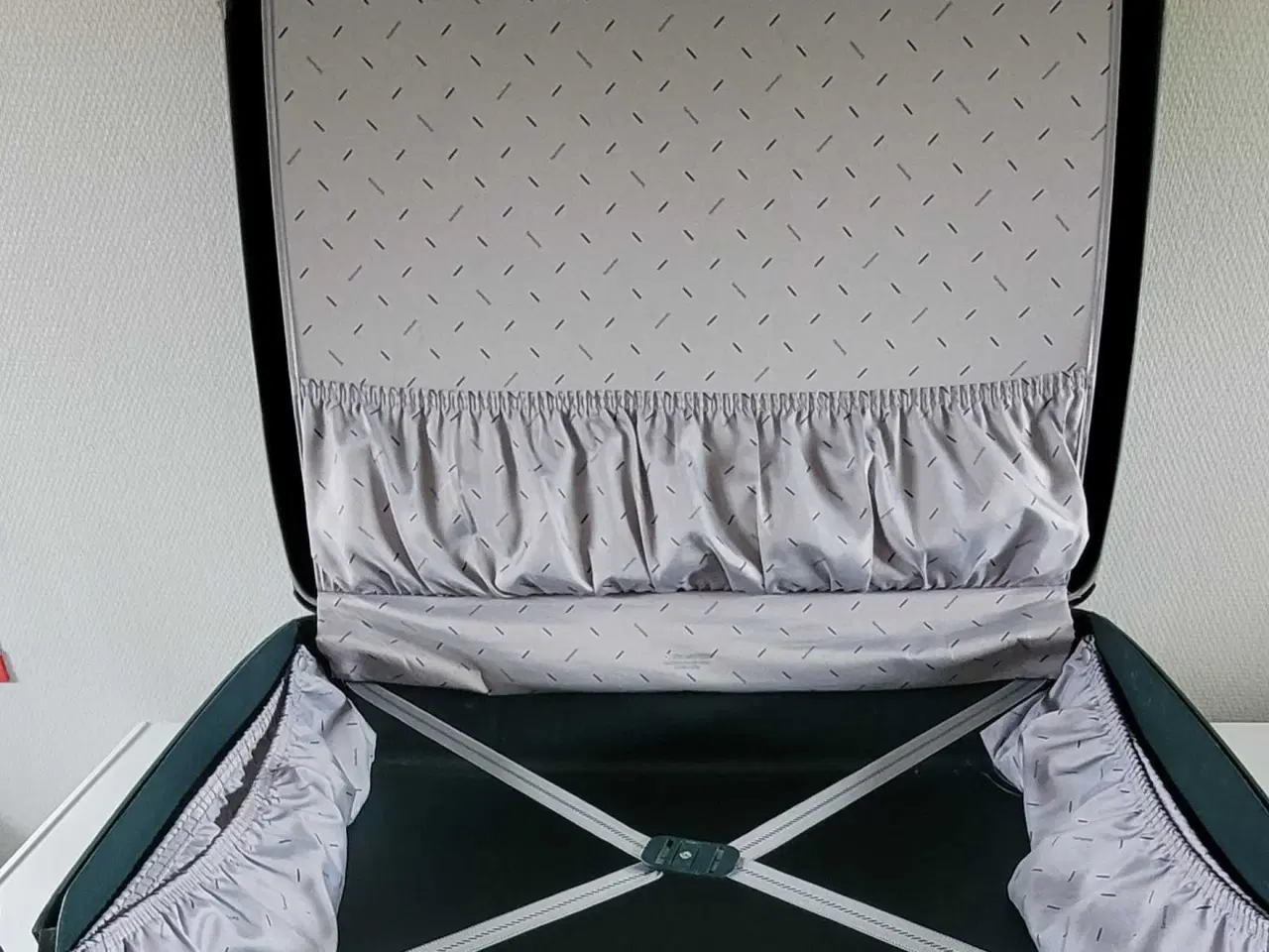 Billede 1 - Samsonite kufferter (rabat ved køb af begge)
