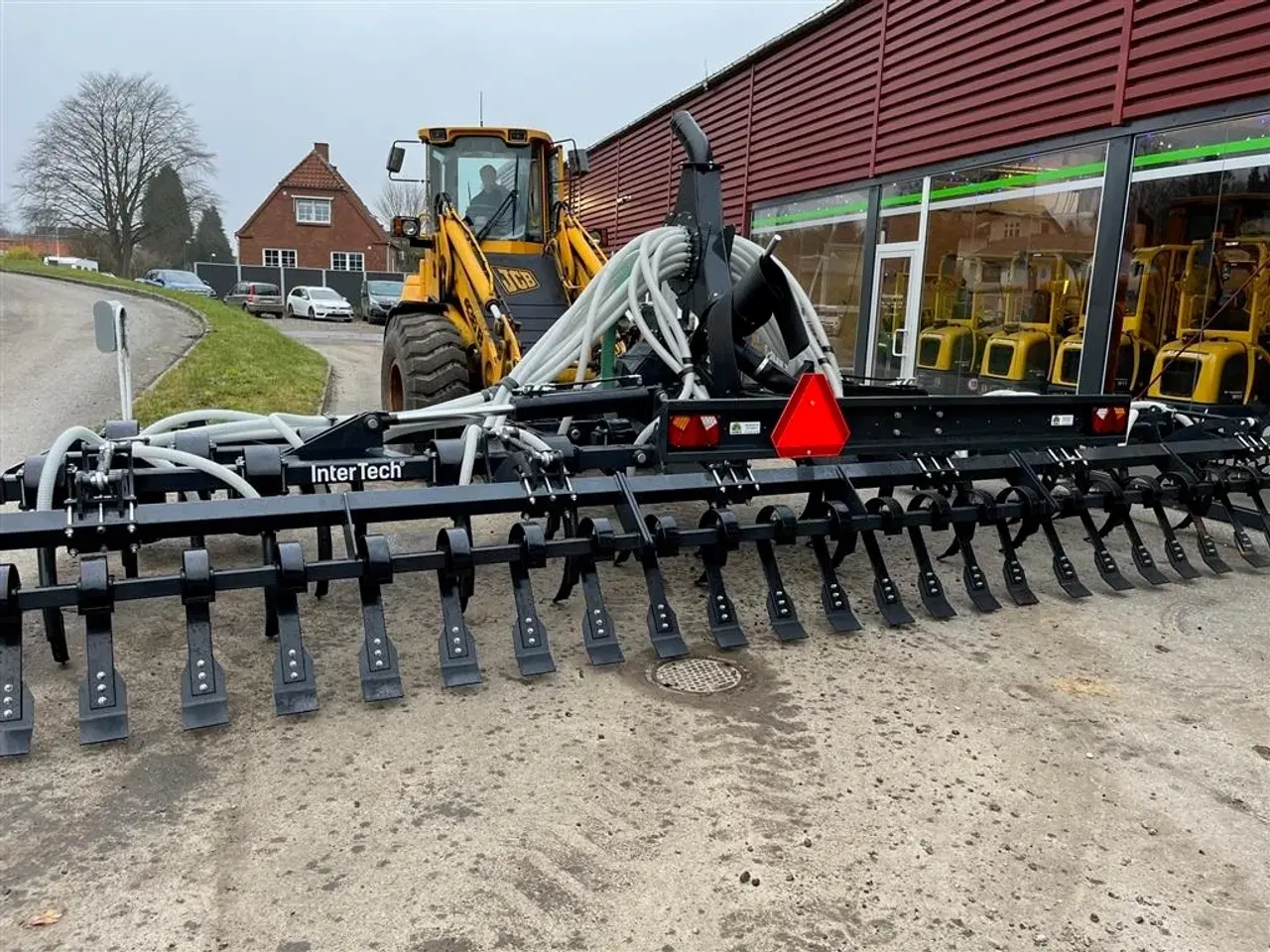 Billede 9 - Intertech Fabriksny 7.50 m. tandnedfælder