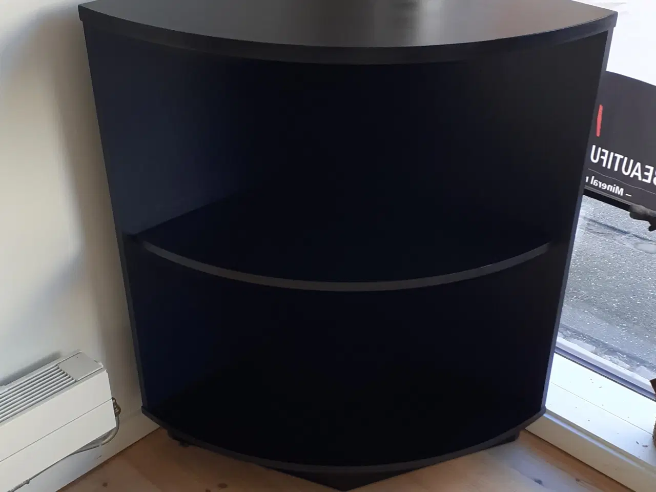 Billede 2 - Sort hjørnereol