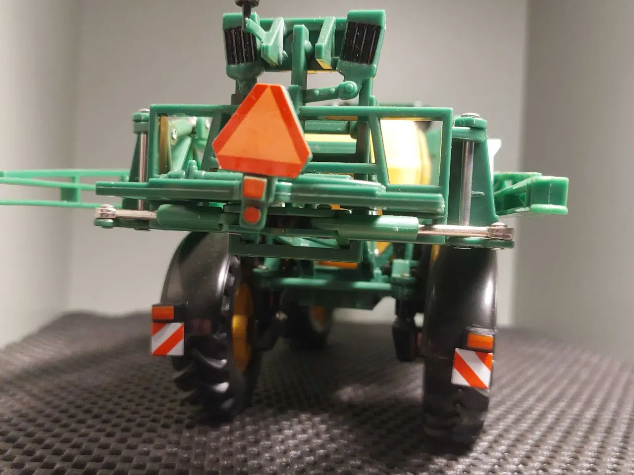 Billede 6 - Britains/ertl John deer selvkørende sprøjte