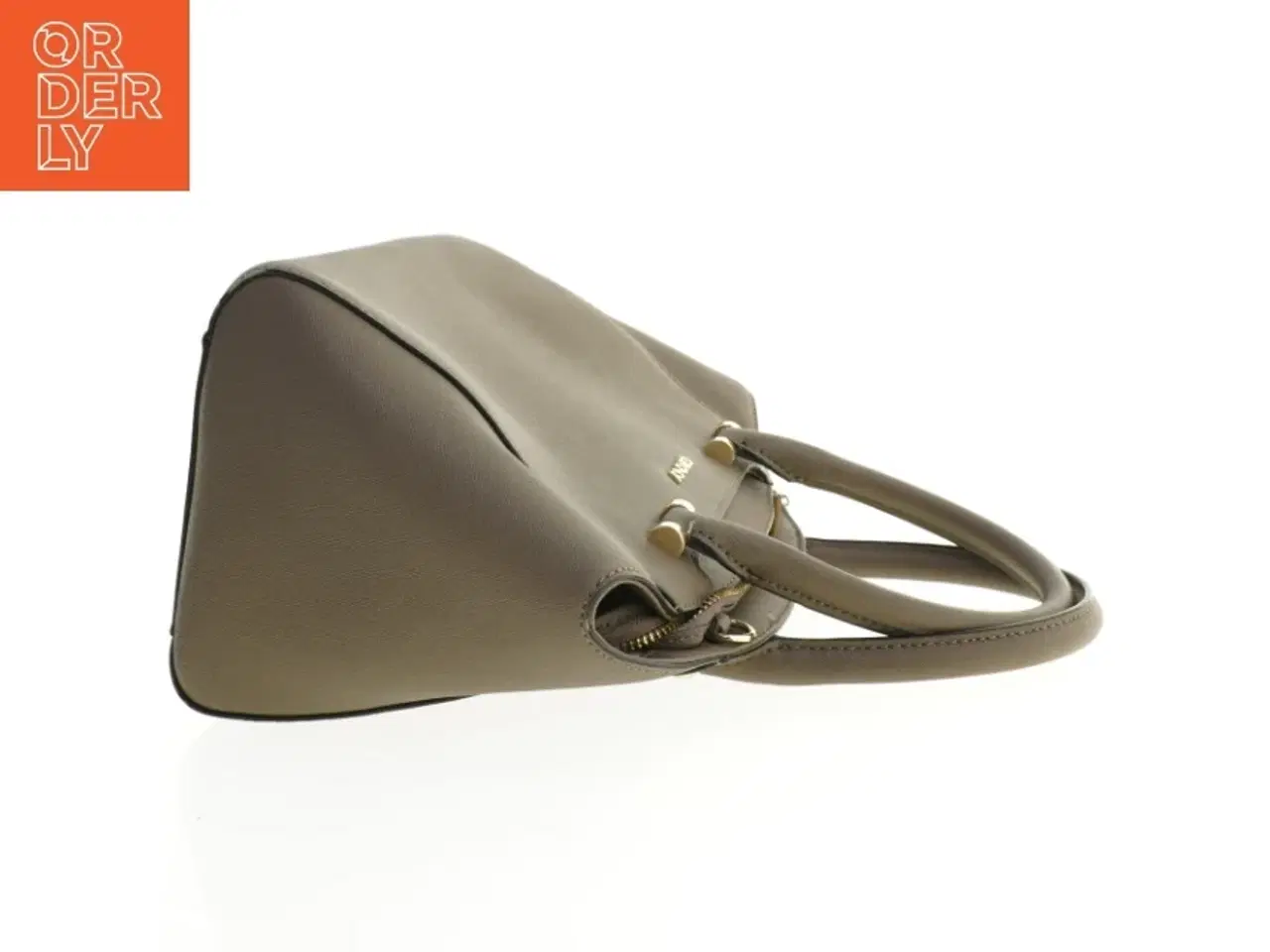 Billede 3 - Designer skuldertaske fra DKNY (str. 35 x 23 cm)