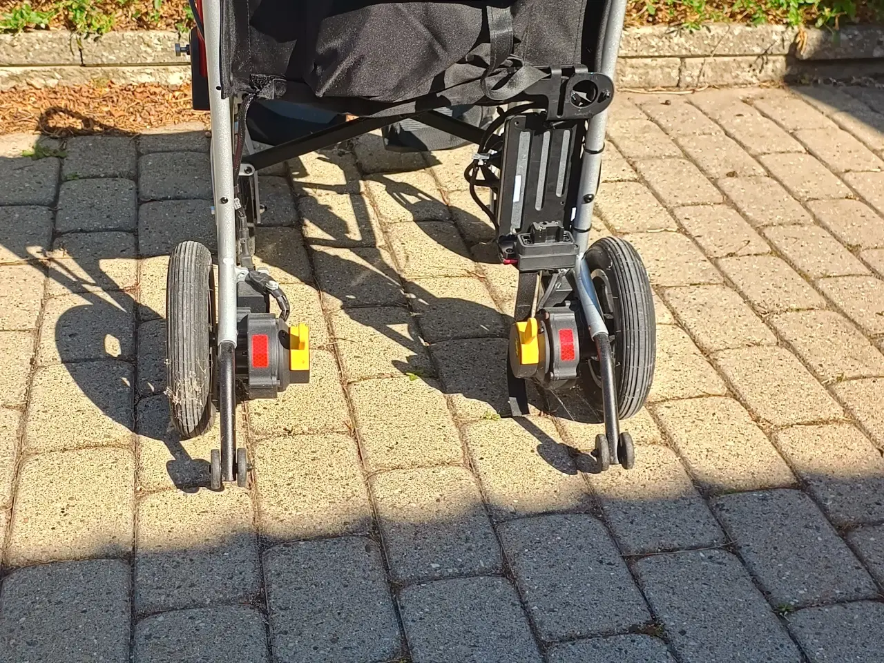 Billede 3 - Sammenklappelig El kørestol