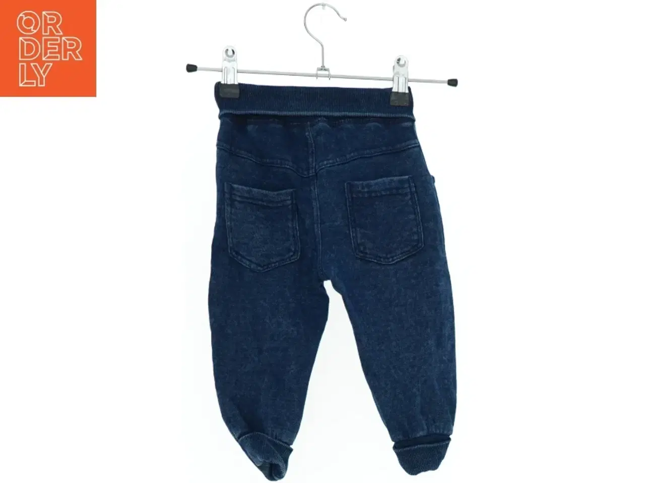 Billede 2 - Børnebukser i denimlook fra Pusblu (str. 74)
