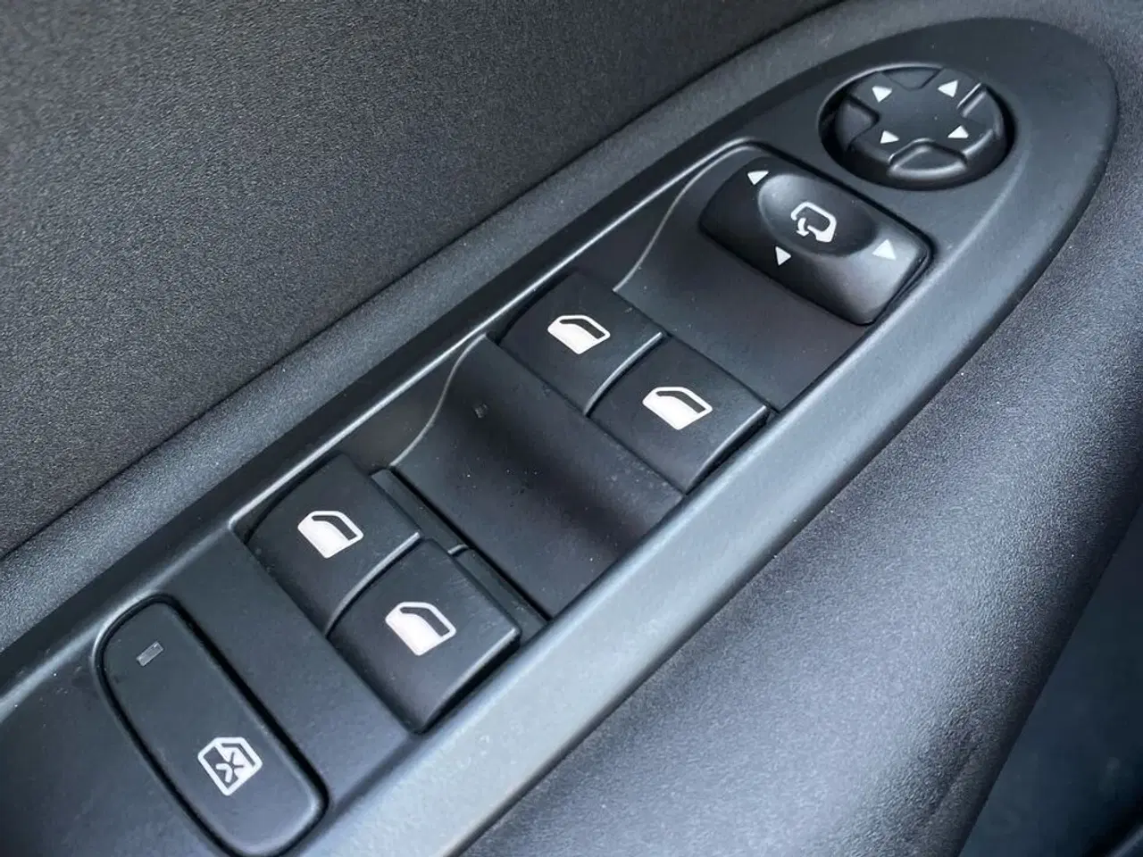 Billede 19 - Citroën C4 1,6 Blue HDi Cool start/stop 100HK 5d