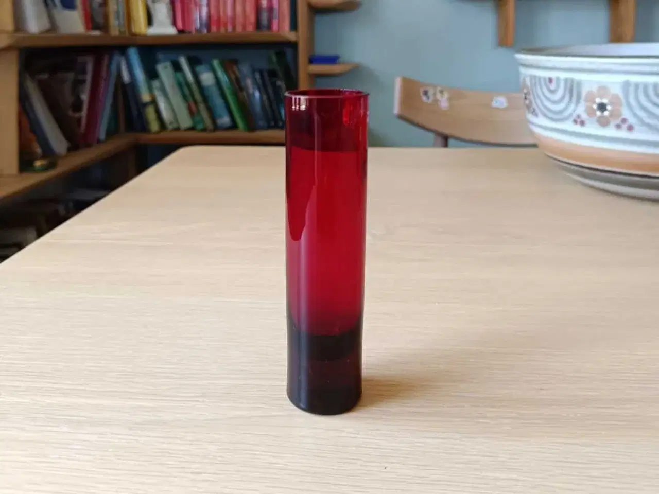 Billede 1 - Rød glas vase