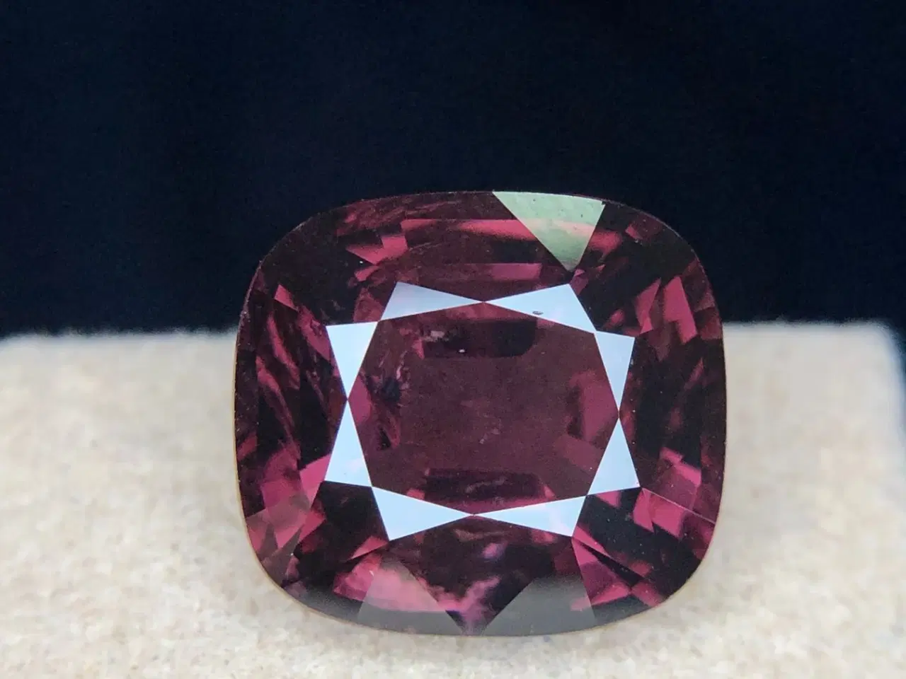 Billede 4 -  Rød, Lilla Spinel - 7.34 ct
