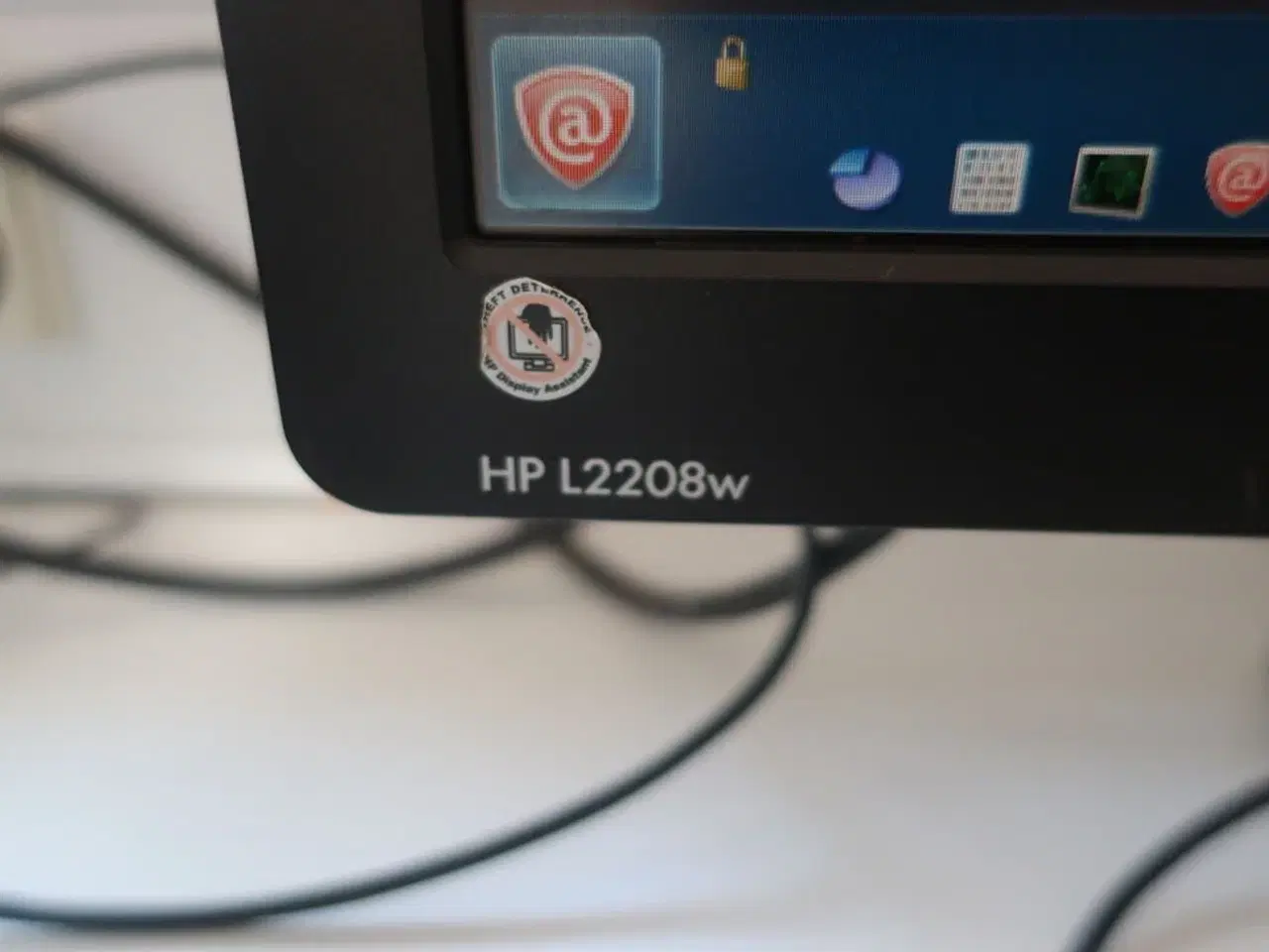 Billede 4 - Skærm 22" m. tastatur HP L2206w (PC medfølger ikke)