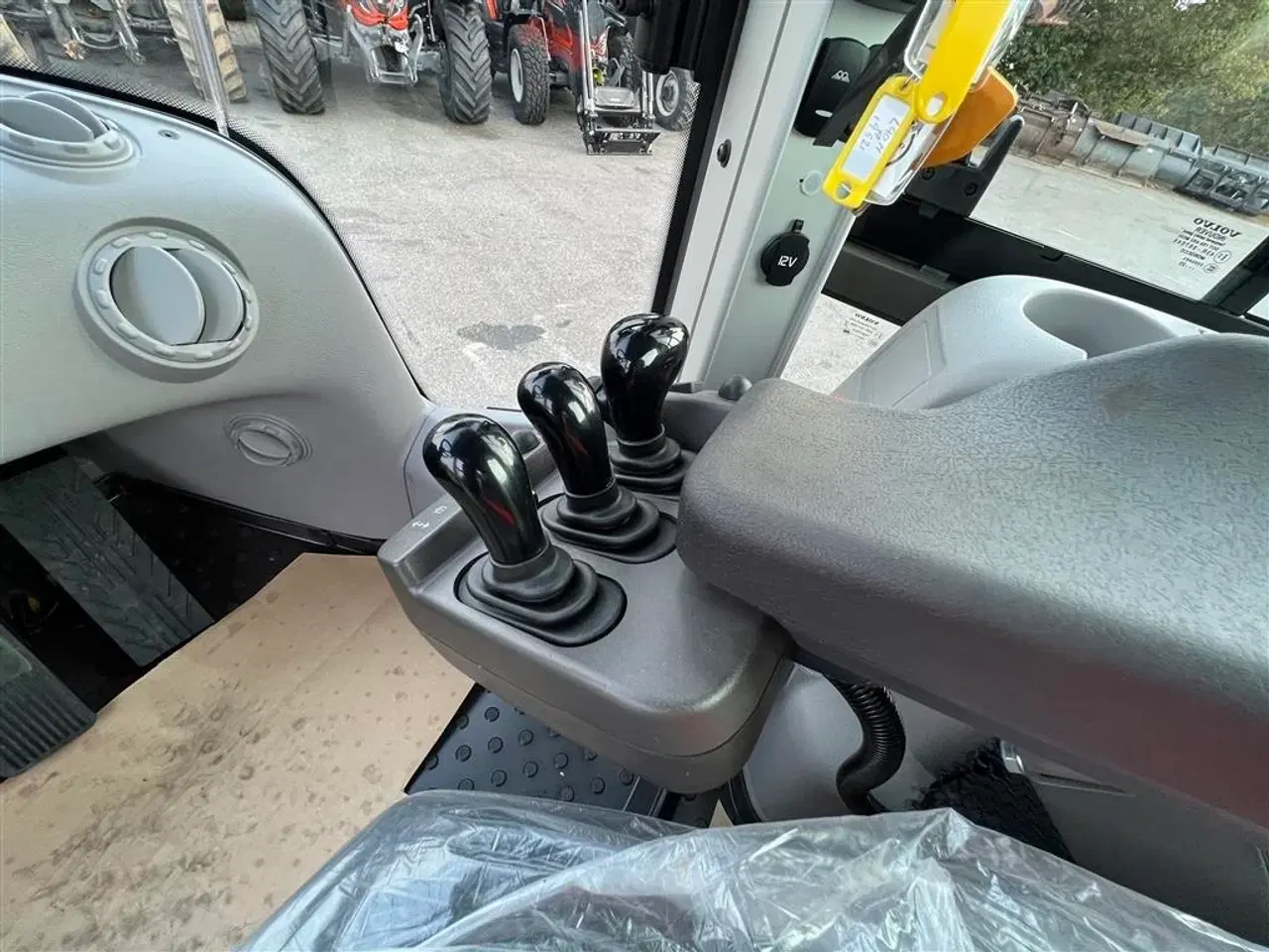 Billede 21 - Volvo L 90 H AGRICULTURE OG LANG BOM! KUN 1200 TIMER! TIL OMGÅENDE LEVERING!