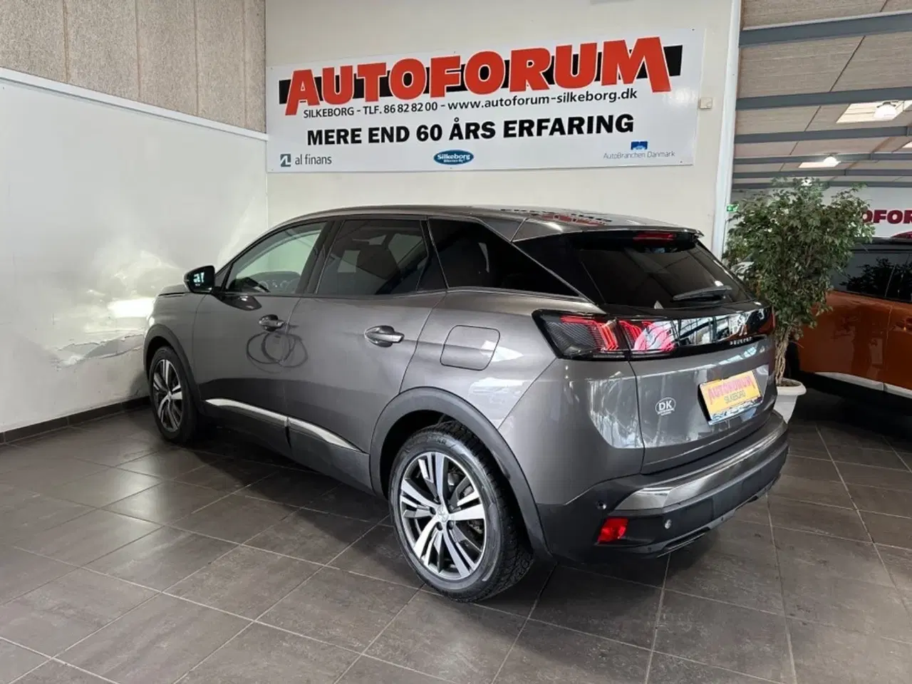 Billede 17 - Peugeot 3008 1,6 Hybrid Allure Pack LTD EAT8 Van