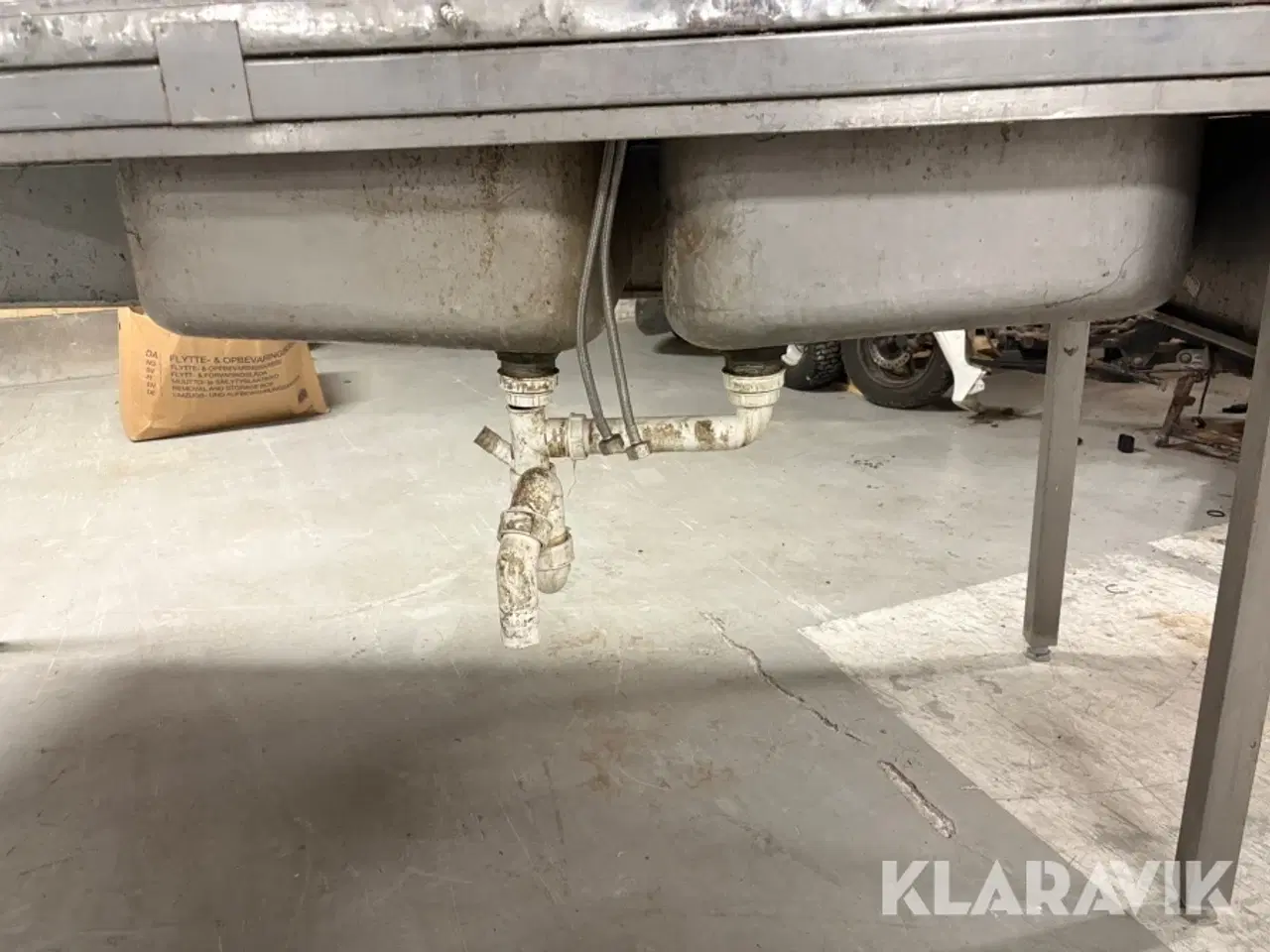 Billede 4 - Rustfri vask med armatur