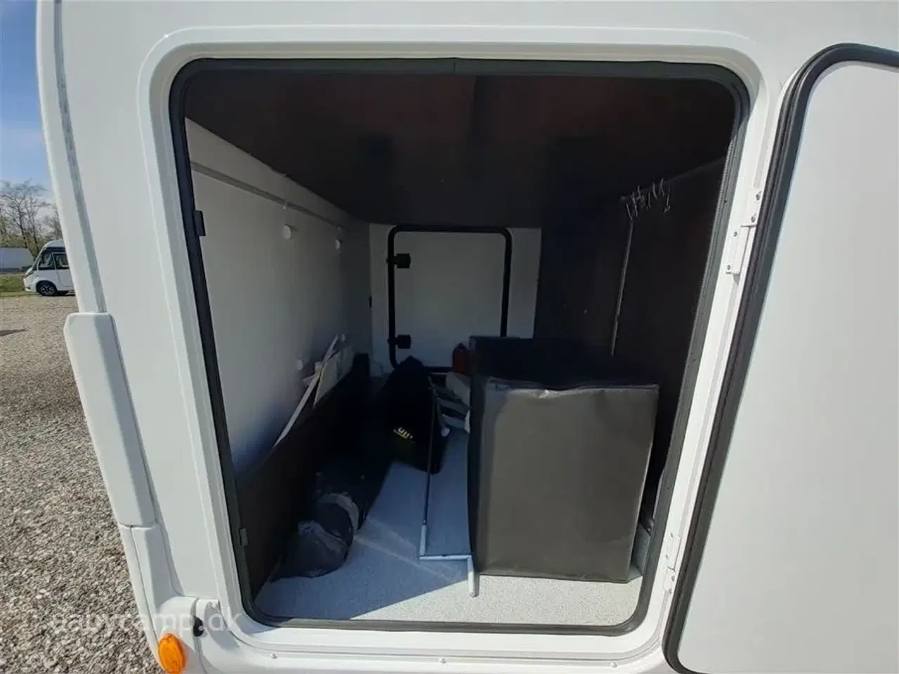 Billede 22 - 2021 - Benimar Tessoro T468   Bæmærk uden sænkeseng! Nk pakke. Automatgear. varme på spildevandstanken. solceller. Anhængertræk.