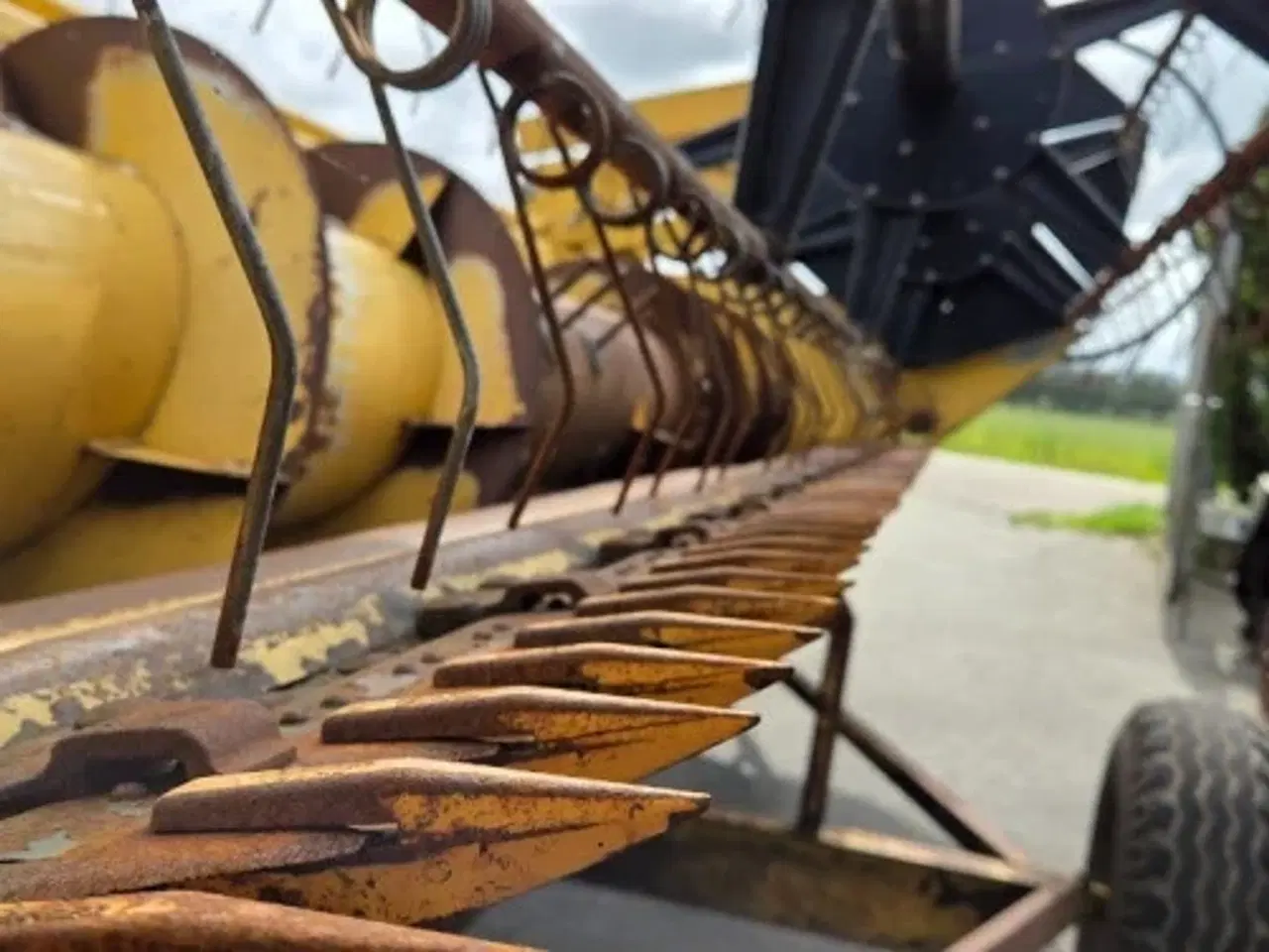 Billede 11 - New Holland TX32 Skærebord 15 Ft