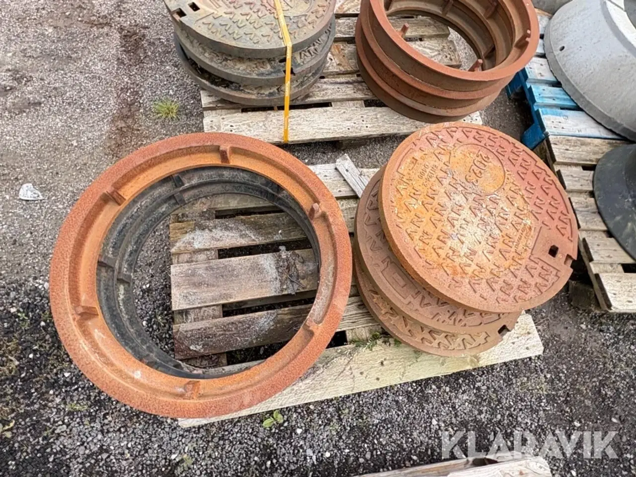 Billede 5 - Kloak dæksler 6 styk
