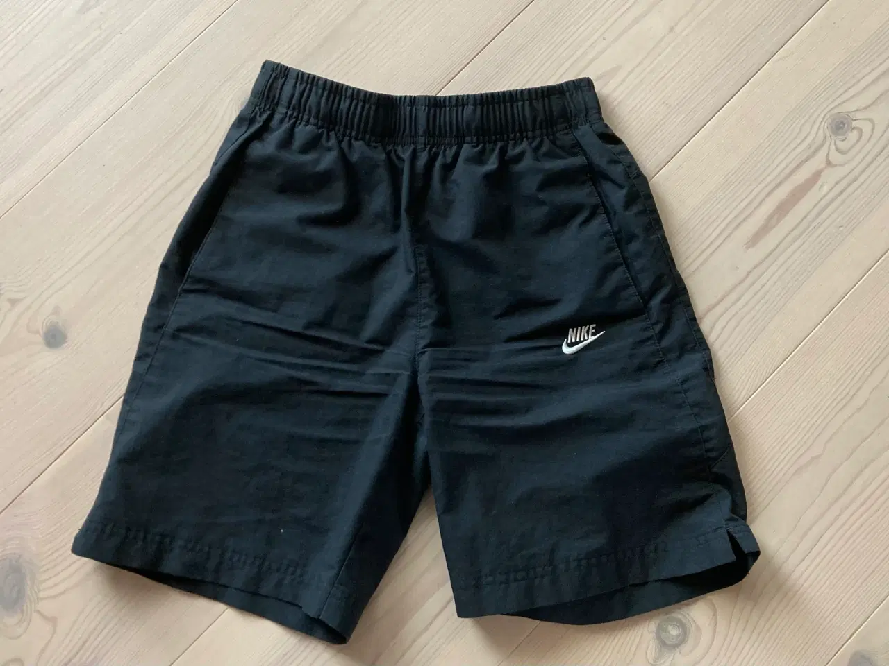 Billede 1 - Nike shorts str. 10-12 år
