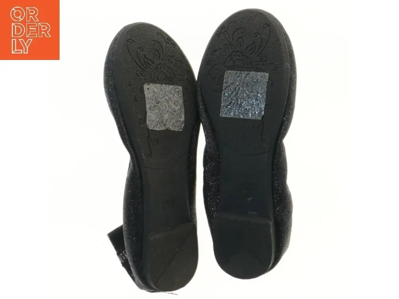 Billede 3 - Sort skinnende ballerina sko til børn fra VRS (str. 29 )