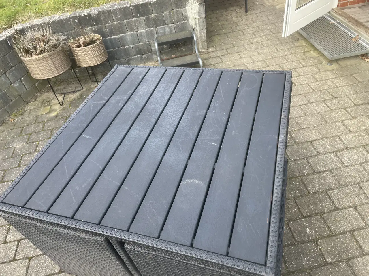 Billede 5 - Havebord med 4 stole