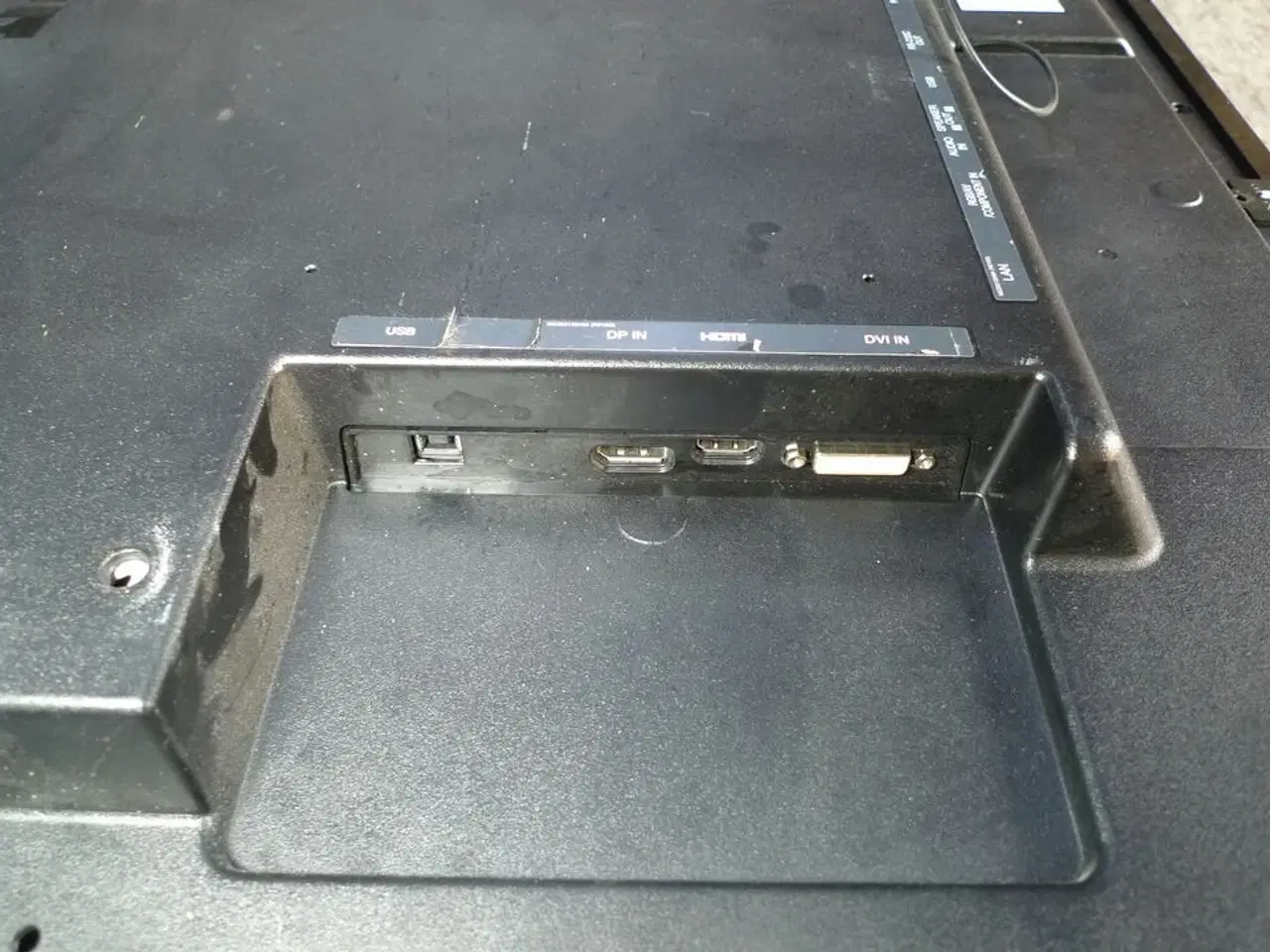 Billede 4 - Prof. Monitor m/spejlfront 47" LG, HDMI, DVI