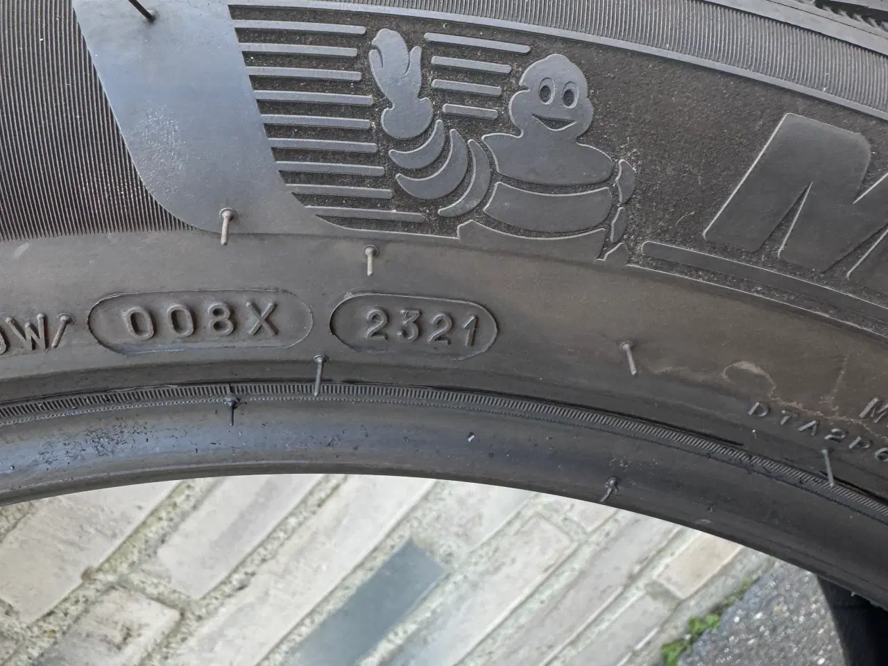 Billede 2 - Michelin Pilot Alpin Vinterdæk til BMW IX