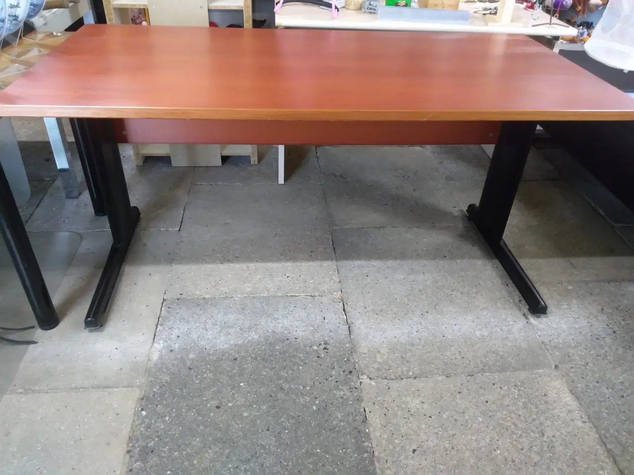 Billede 4 - Skrivebord