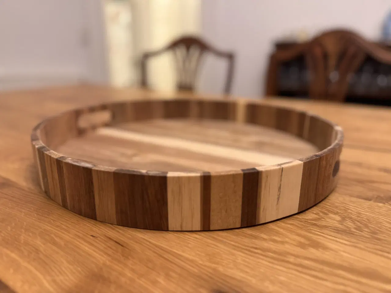 Billede 3 - Smuk elegant rund serveringsbakke – Ø40 cm