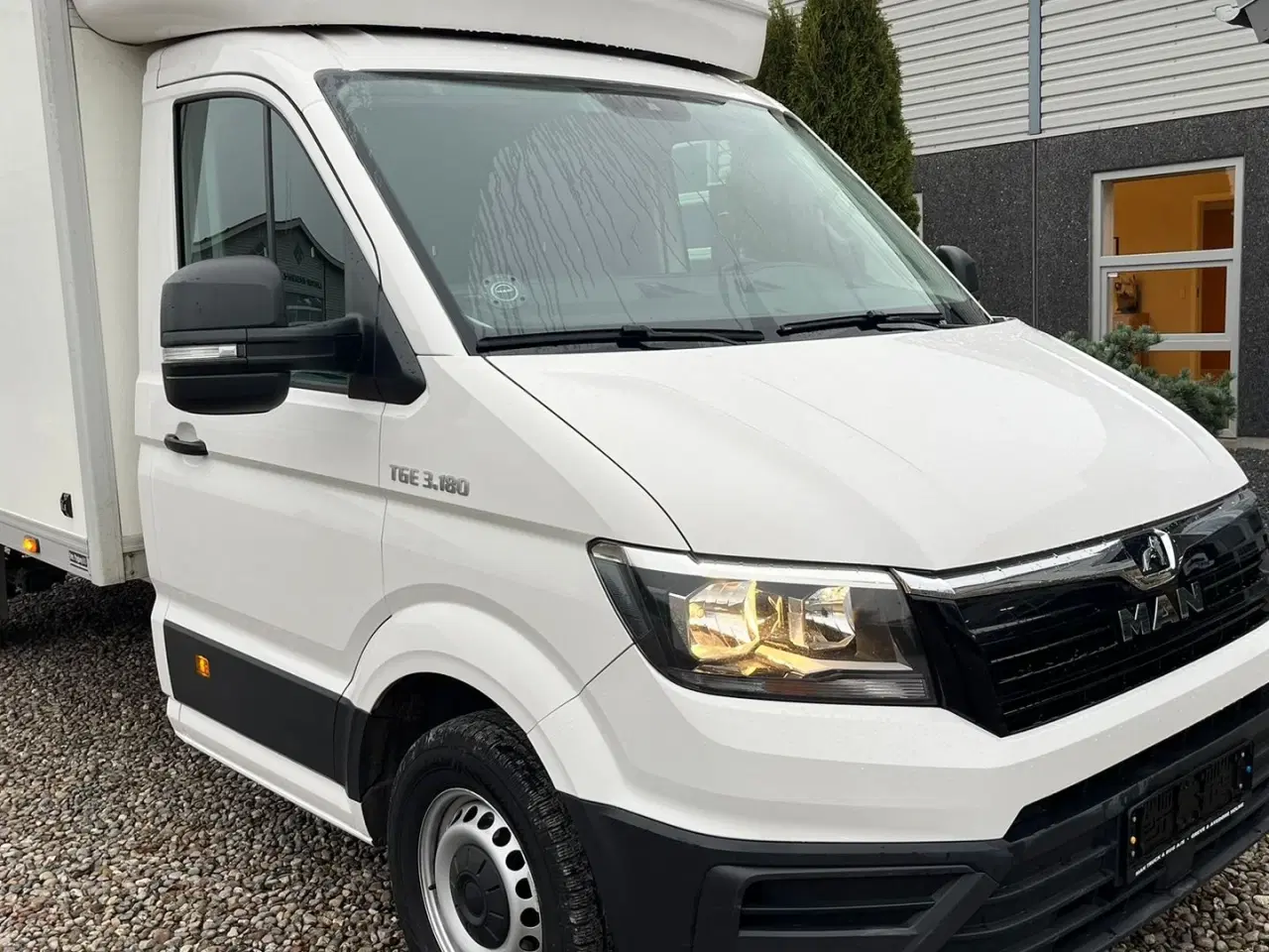 Billede 17 - MAN TGE 177HK MAN TGE med Box kasse og 750kg Z-lift