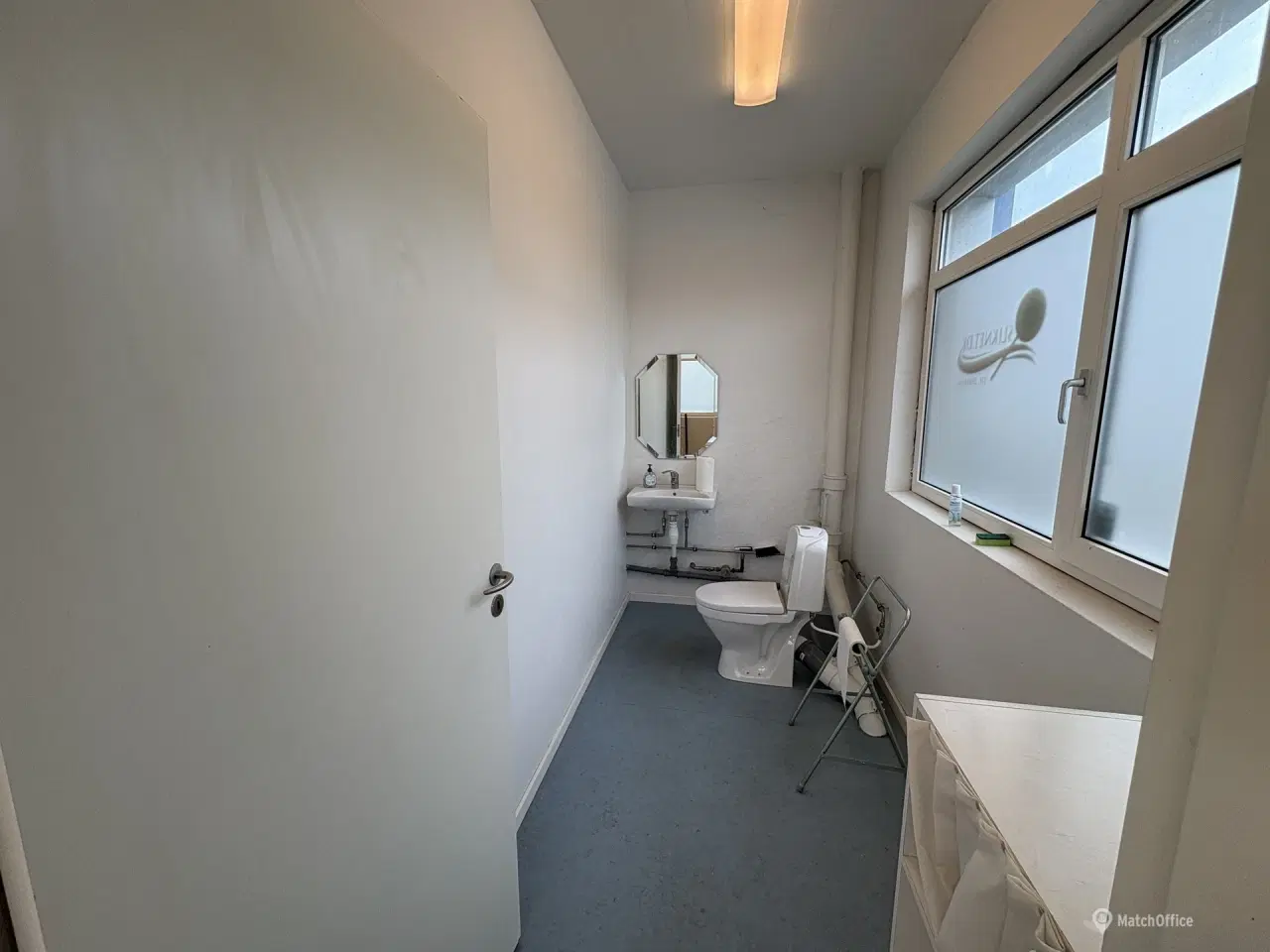 Billede 8 - Indflytningsklar værksted/lager med kontorfaciliteter