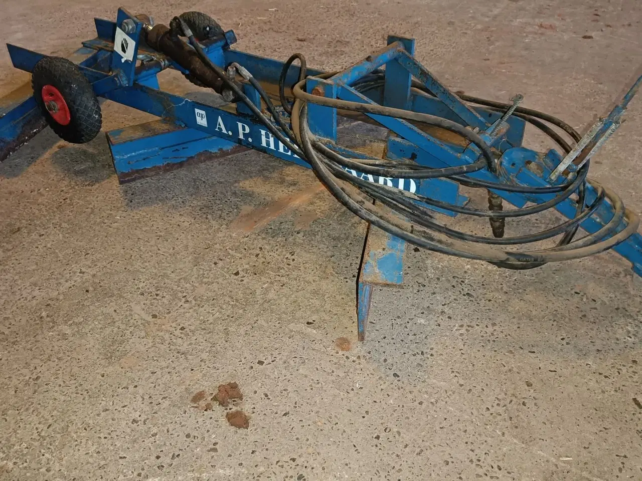 Billede 1 - - - - Vejhøvl ca. 1 meter bred og ca. 2,2 meter lang