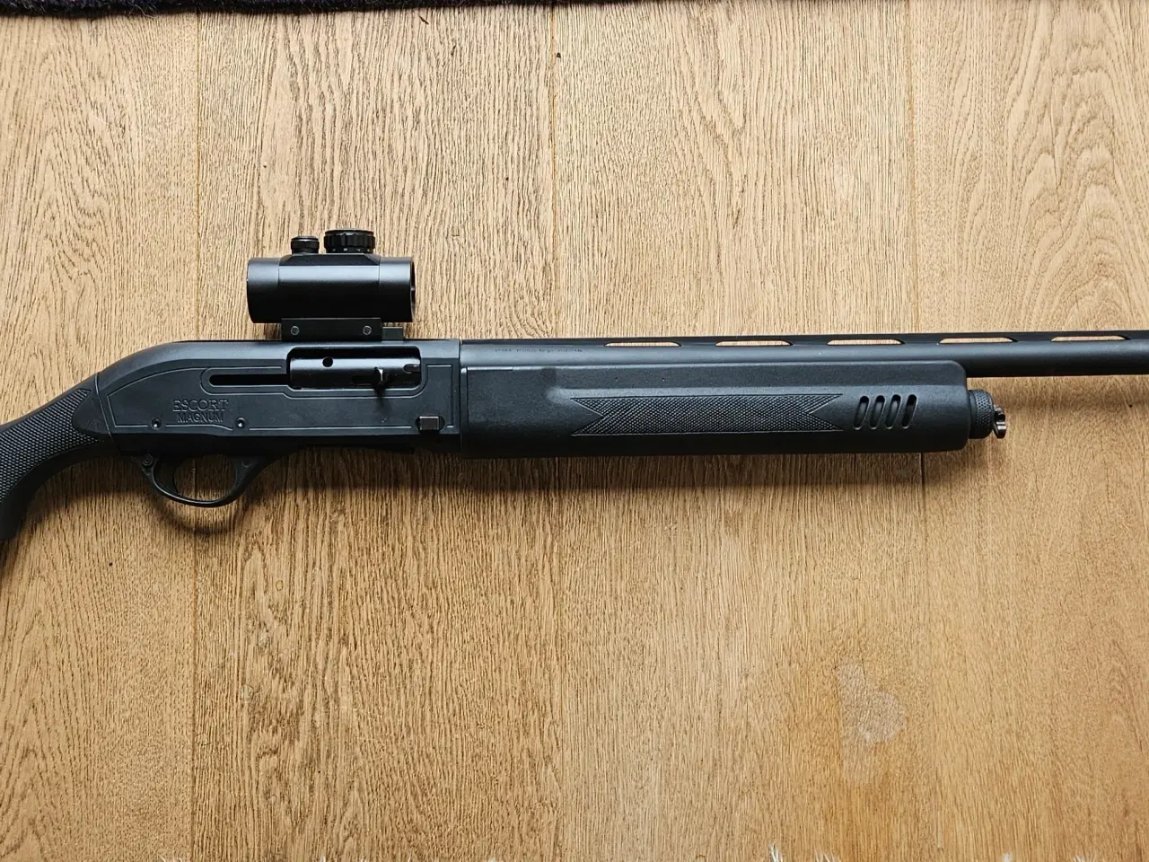 Billede 4 - Halvautomatisk haglgevær Hatsan Escort Magnum