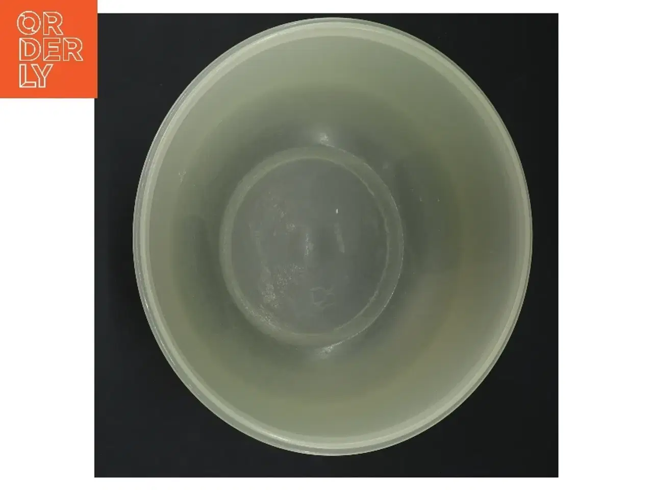 Billede 4 - Rund plastbeholder med låg fra Tupperware (str. Ø 20 cm, 14 cm)