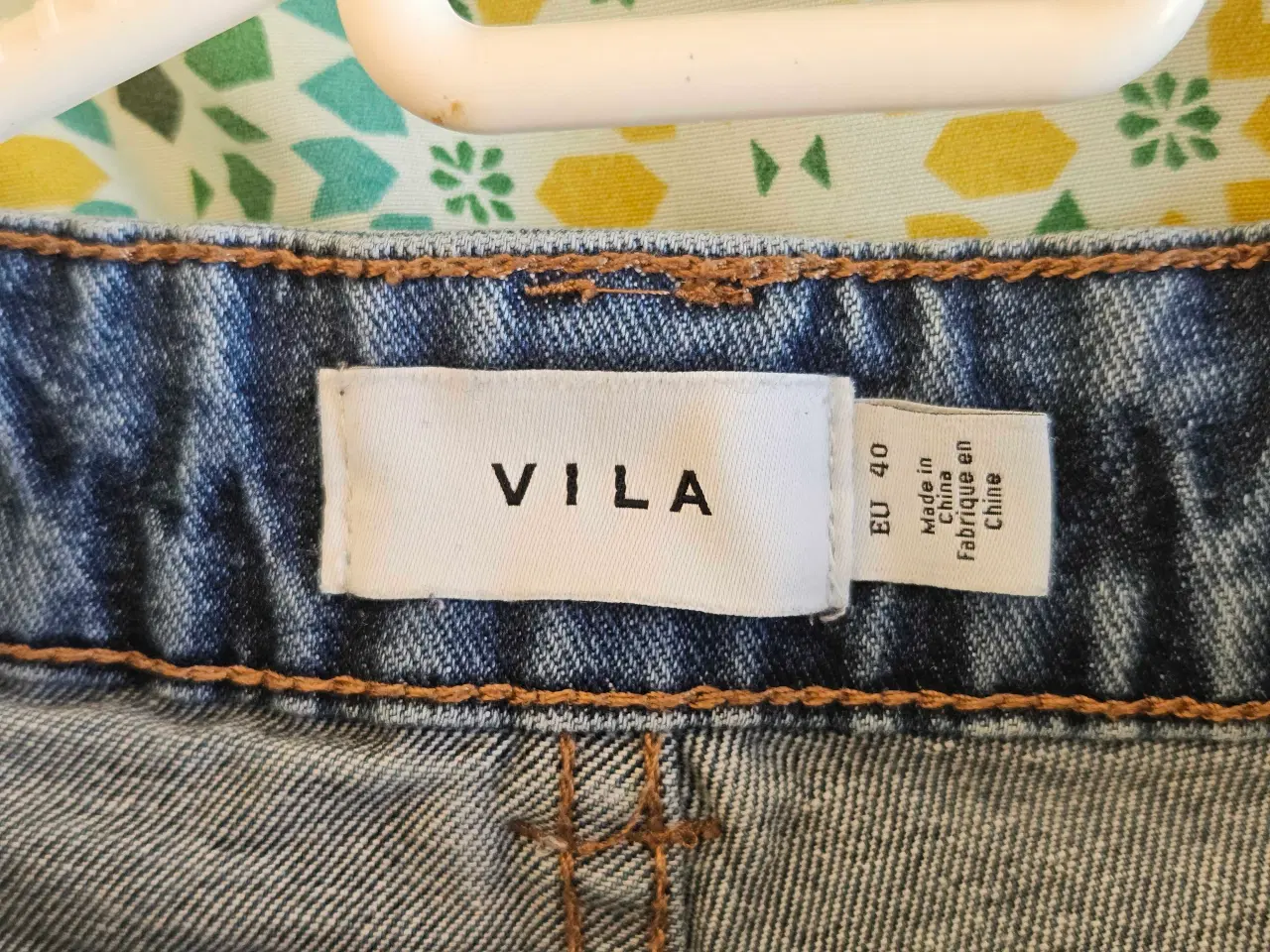 Billede 3 - LÆKRER KRAFTIGE JEANS 