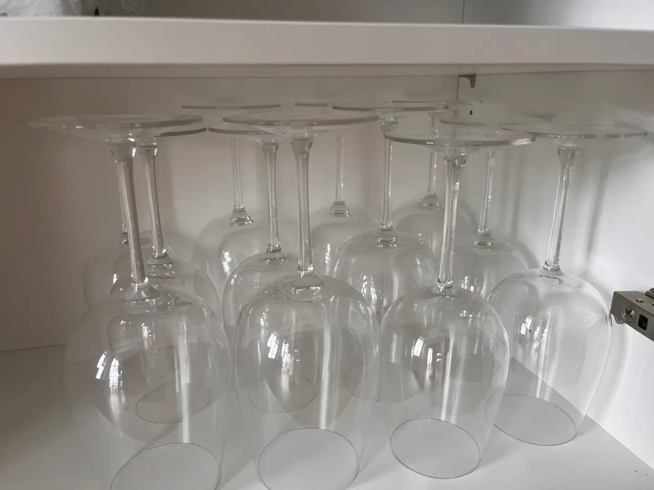 Billede 1 - Rød og hvidvinsglas. 