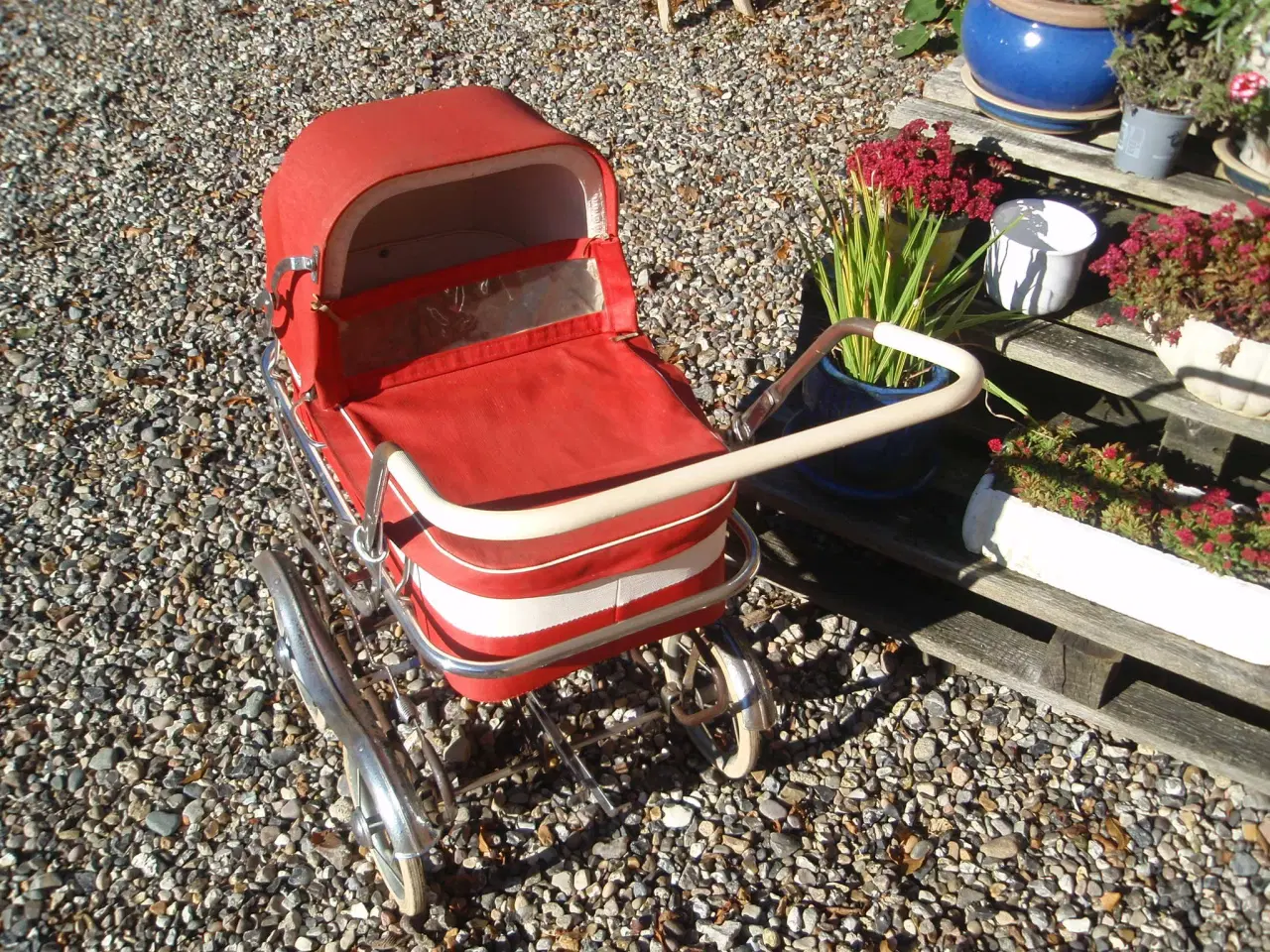 Billede 1 - Rød Scandia dukkevogn